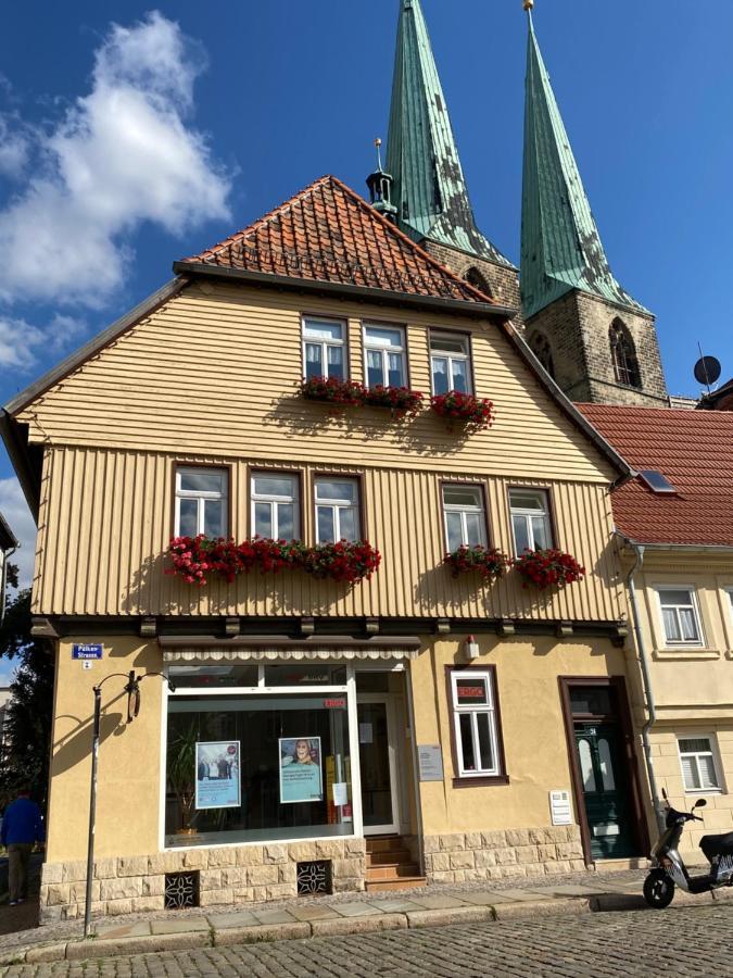 Zum Mathildenbrunnen Apartment เควดลินบวร์ก ภายนอก รูปภาพ