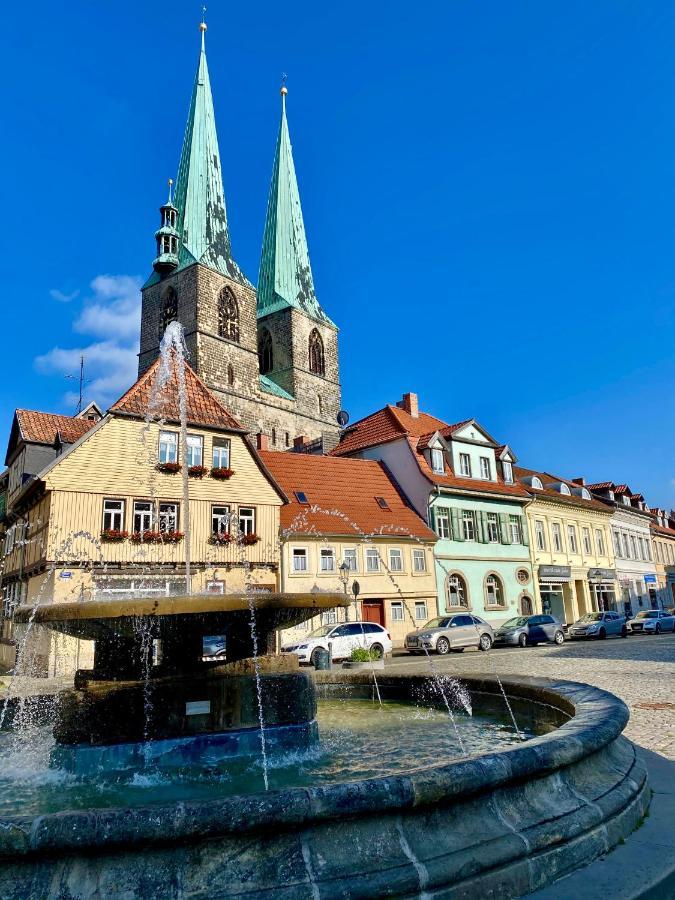 Zum Mathildenbrunnen Apartment เควดลินบวร์ก ภายนอก รูปภาพ
